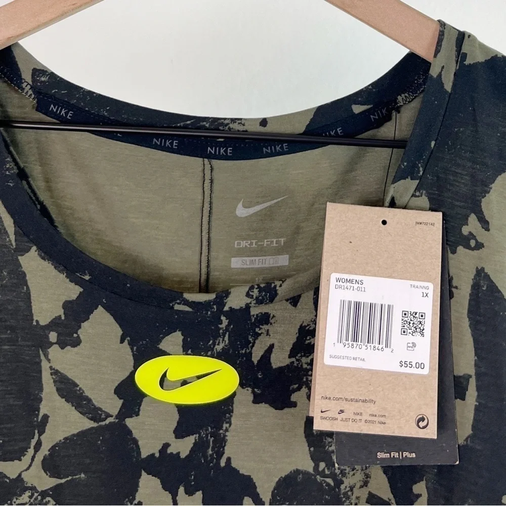NWT Nike Dri-FIT One Luxe Icon Clash Women's Training Tank (Plus Size) Camo